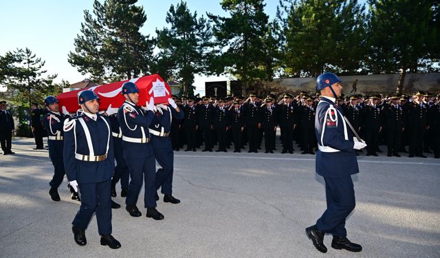 Şehit Uzman Çavuş Mehmet Demirbaş için Eskişehir'de tören düzenlendi