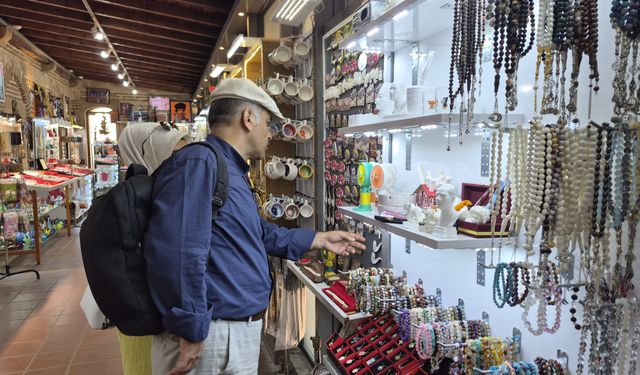 Lüle Taşı Sergisi turistlerin gözdesi oldu