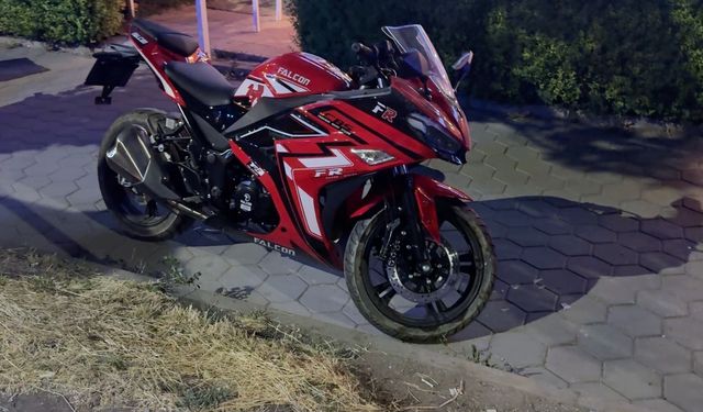 Köpeğe çarpmamak isterken motosikletten düştü
