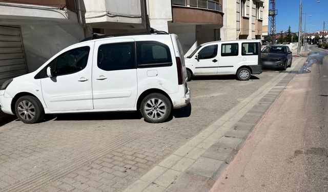 Kaldırımlar kullanılamaz halde