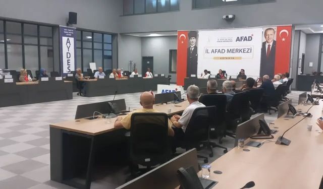 Kütahya'da muhtarlarla afet hazırlığı toplantısı düzenlendi