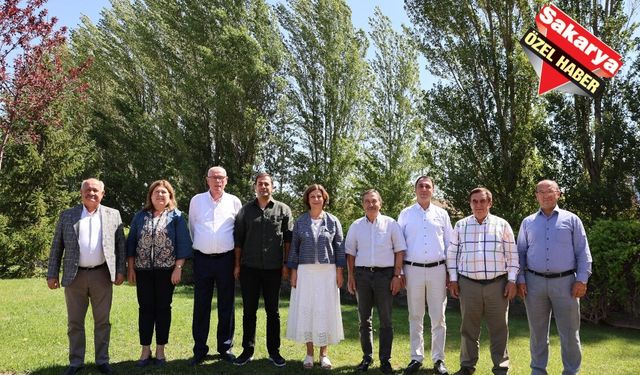 Eskişehir sokaklarında YENİ Parti yorumu