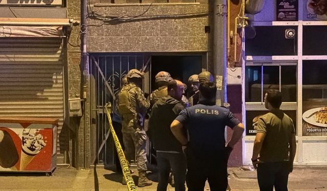 Korku dolu anlar: Bir saat çatılarda dolaştı