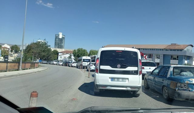 Trafiği felç eden çalışma!