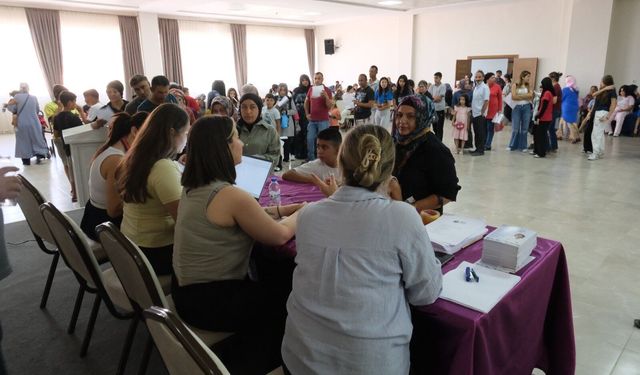 Eskişehir'in 12 ilçesinde öğrencilere ücretsiz dağıtıldı