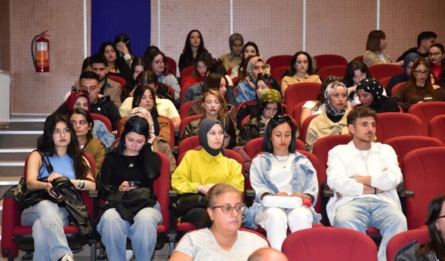 Eskişehir'de üniversiteli gençlere önemli eğitim
