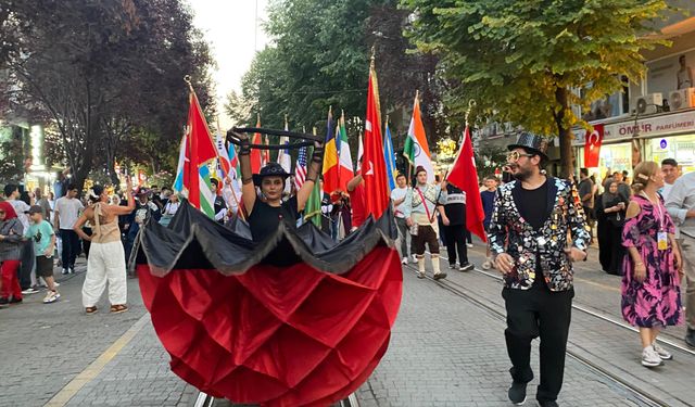 "Uluslararası Eskişehir Porsuk Festivali" coşkuyla başladı