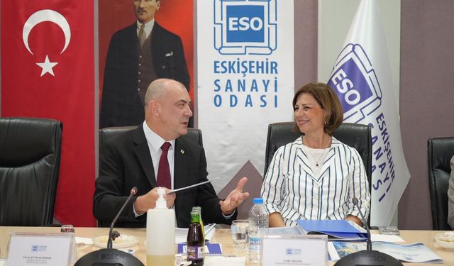 Her söze inanıyor…