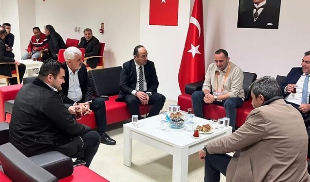 Protokolü ağırladı