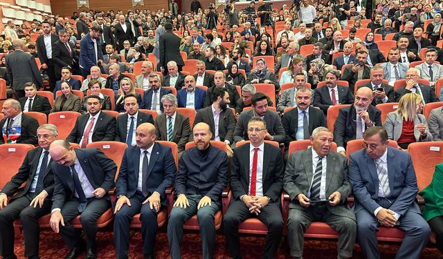 Bilal Erdoğan Eskişehir’de Aile Zirvesi’nde