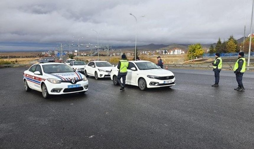 Eskişehir'de 5 bin 557 araç kontrol edildi: Bakın ne kadar ceza yazıldı!