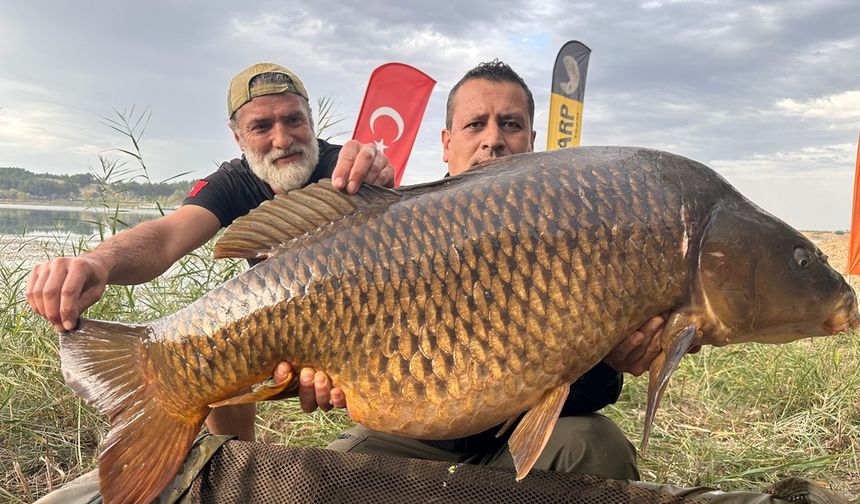 27 kiloluk balık görenleri şaşırttı!