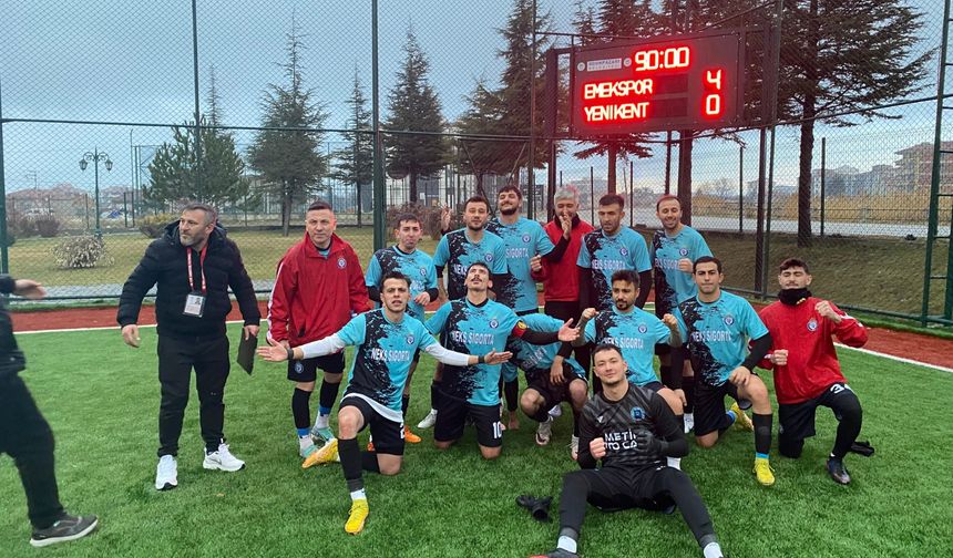 Emekspor'da play-off umudu sürüyor