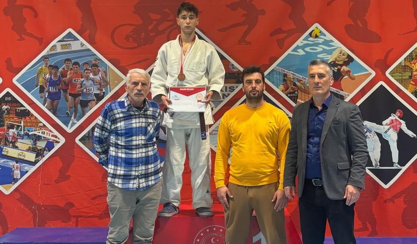 Eskişehir judoda gurulandı!