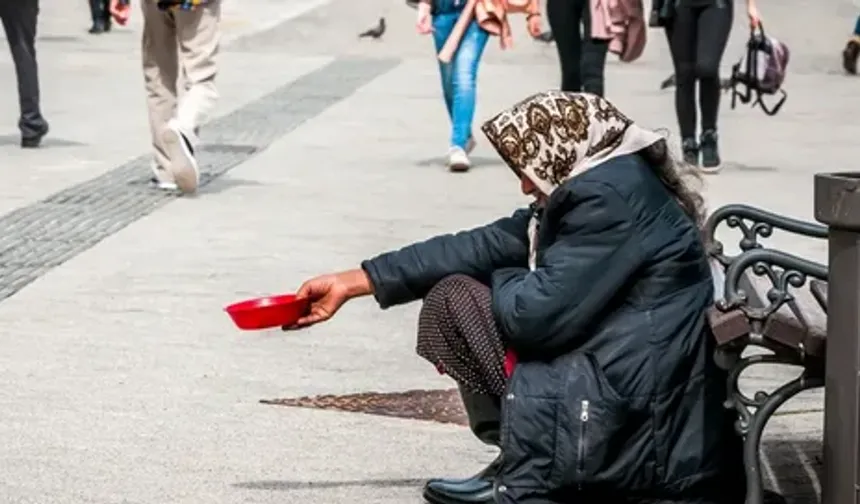 Para verirken bir kez daha düşünün... Binlerce lira ile yakalandılar!