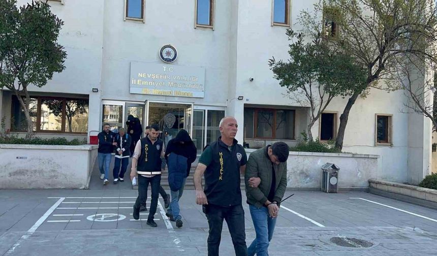 Vatandaşları dolandıran çete çökertildi!