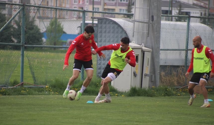 Eskişehirspor'da zorlu mücadele için hazırlıklar sürüyor