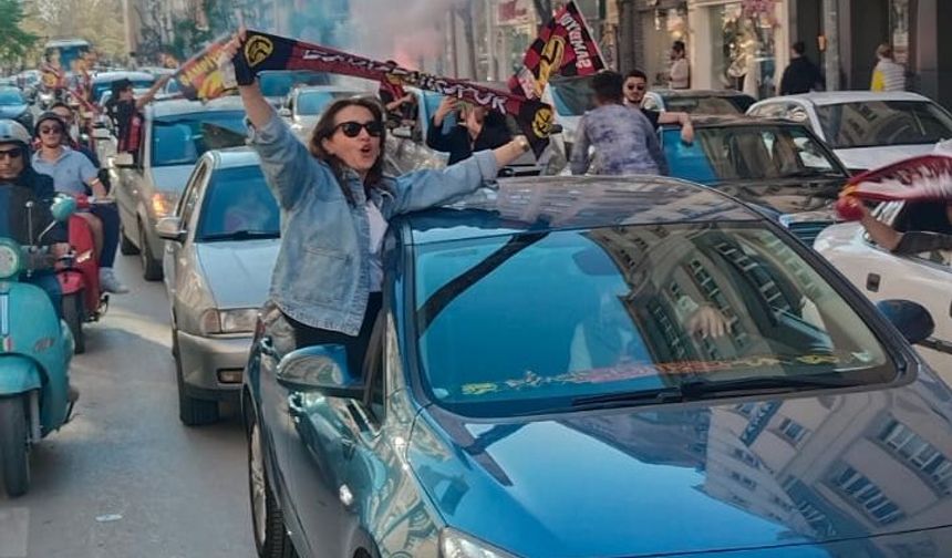Eskişehir'de şampiyonluk sonrası coşkulu kutlama