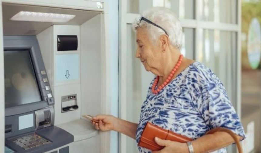 Emeklinin bayram ikramiyesi hesaplarda