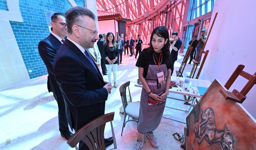 Vali Aksoy 'Genç Sanat Çalıştayı'na' katıldı