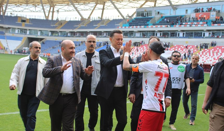 Kuru kuru kutlama olmaz...