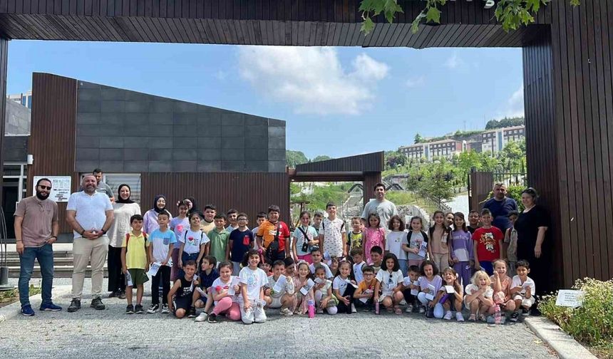 İlkokul öğrencileri botanik bahçesinde doğayla buluştu