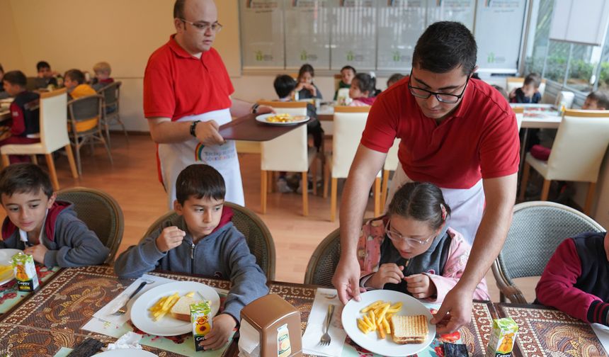 Eskişehir'deki bu kafe sayesinde özel bireyler toplumla bütünleşiyor