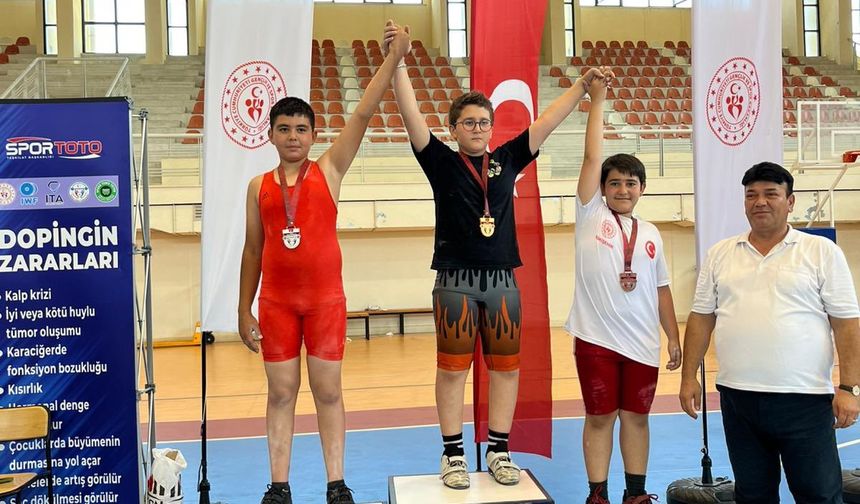 Eskişehirli minik sporcu Türkiye 3'üncüsü oldu