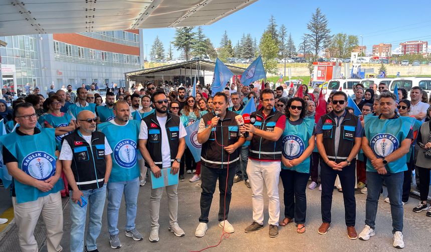 Eskişehir'de sağlıkçılar hayat pahalılığına ses yükseltti