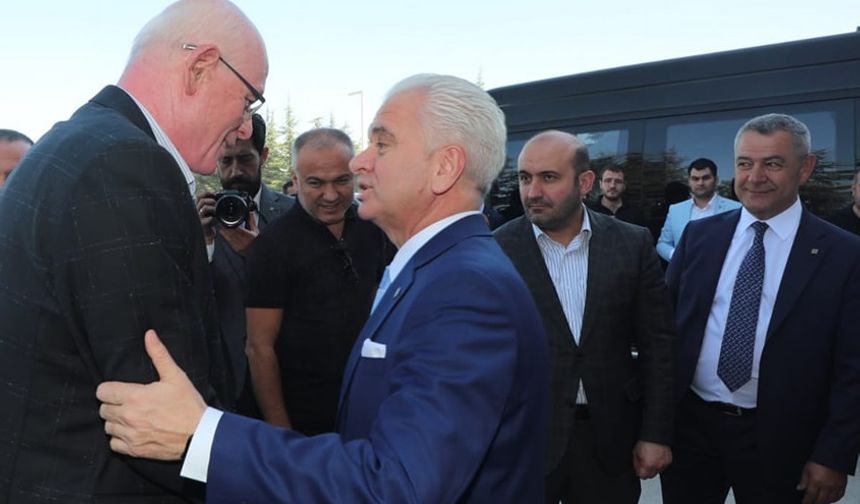 Birbirlerine her lafı söylerler