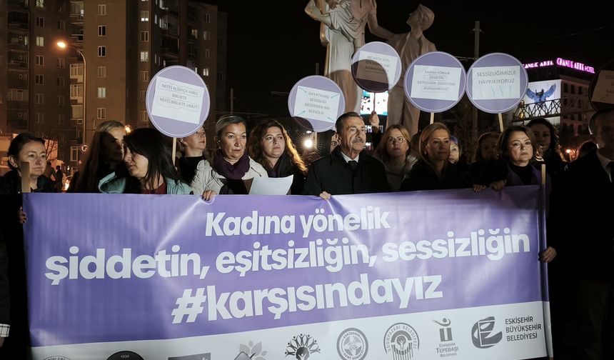 Şiddetin karşısında sevginin yanındayız...