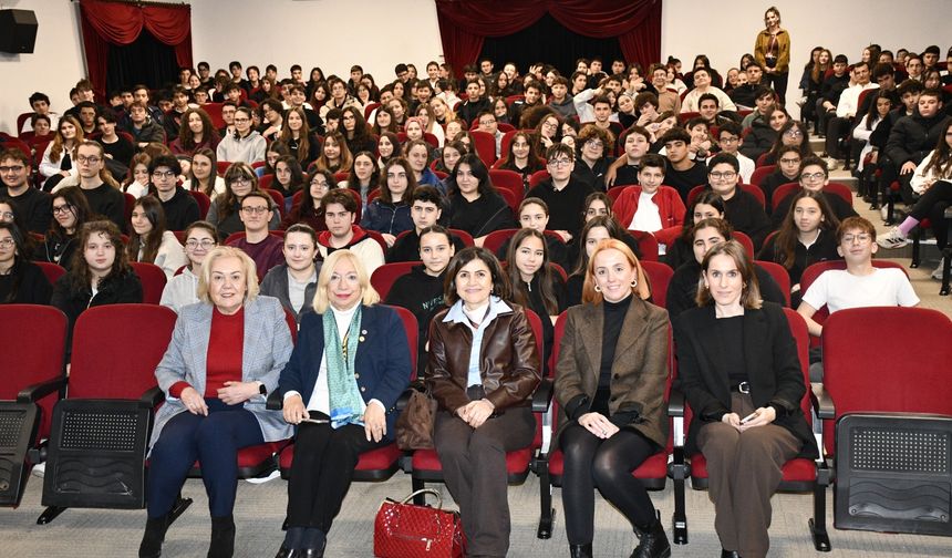Şehir Koleji'nde Rotary Kulüpleri'nden farkındalık semineri
