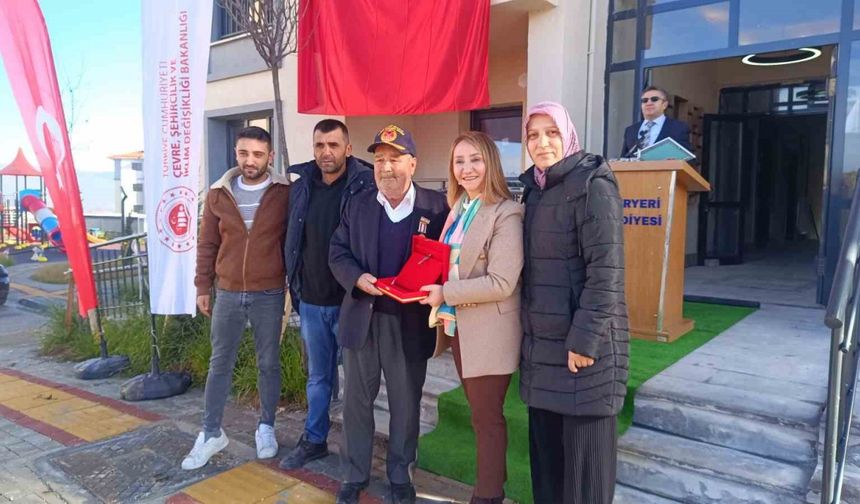 Bilecik’te 105 TOKİ hak sahiplerine teslim edildi