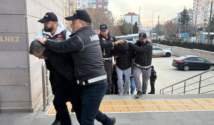 16 Adrese zehir baskını!