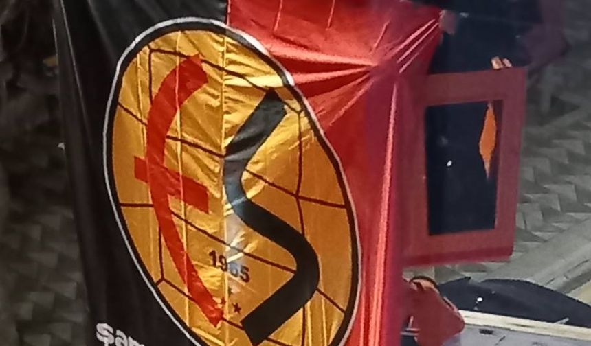 Es-Es bayrakları yenilendi!