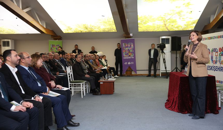 2026 Eskişehir yılı projeleri partililere anlatıldı