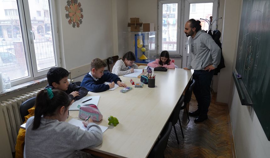 Bu merkezde çocuklar matematikten korkmuyor