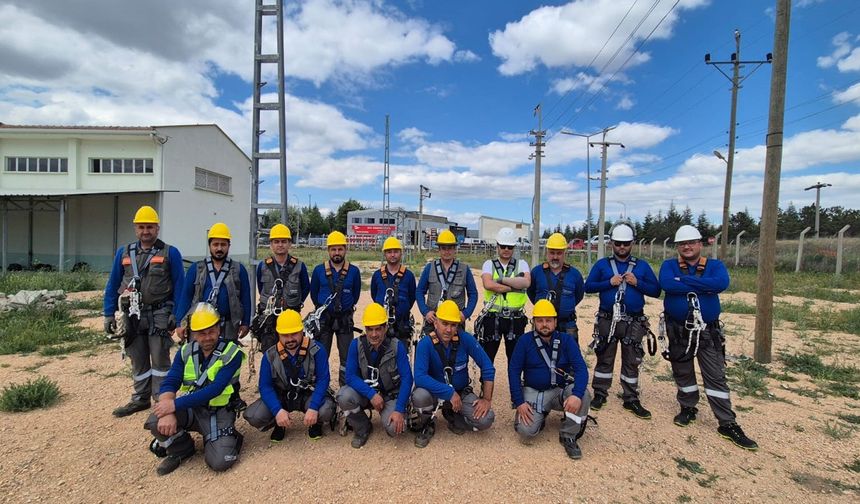 Depreme hazırlıklı olmak için eğitim veriliyor...