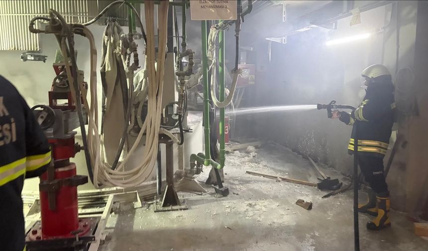 Fabrikada patlama: 1’i ağır 2 işçi yaralandı