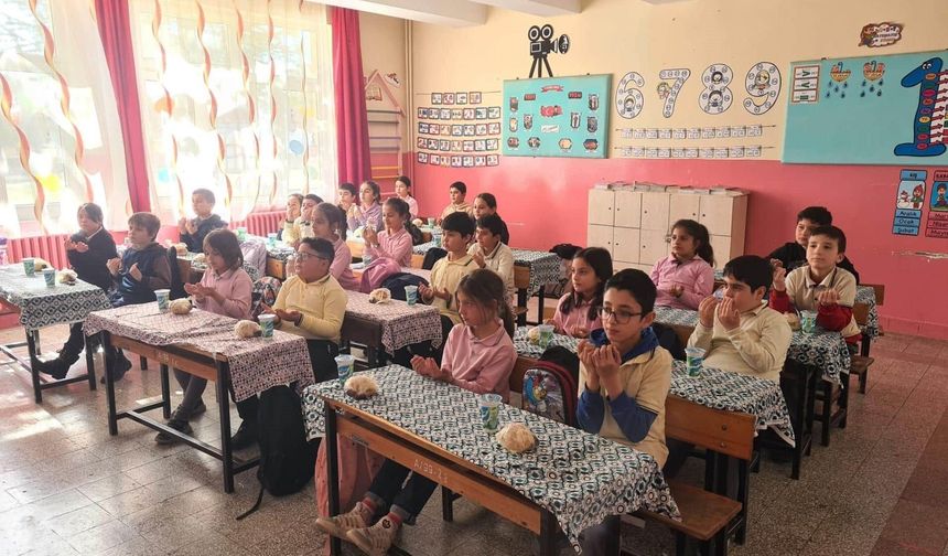 Minikler iftarda buluştu!