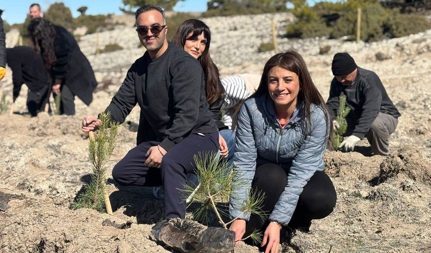 Eskişehir’de sağlık çalışanları fidan dikti!