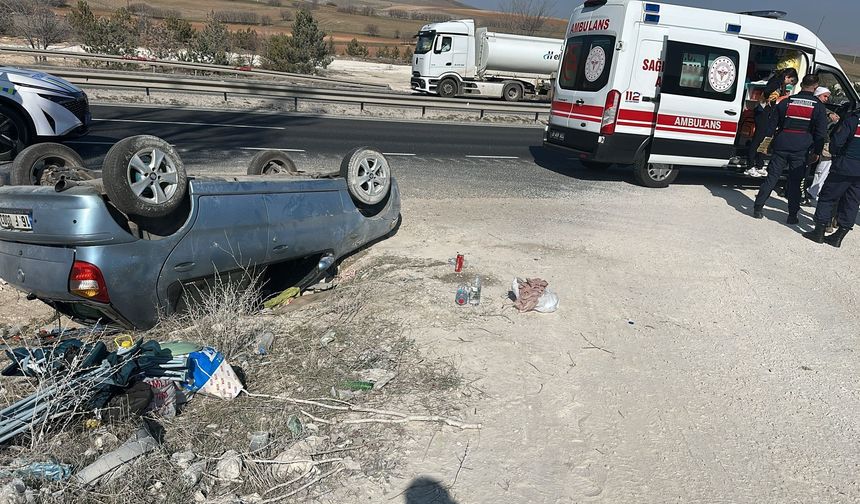 Otomobil takla attı: 2 yaralı var!