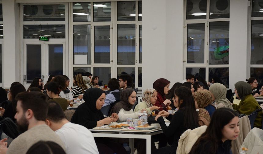Öğrenciler iftar sofrasında buluştular