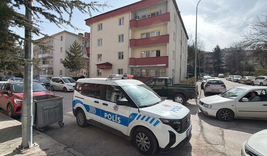 Yalnız yaşayan kadın evinde ölü bulundu!