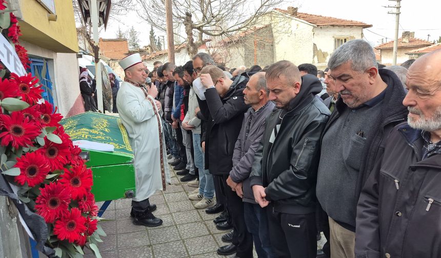 Feci kazada can veren Emirhan son yolculuğuna uğurlandı