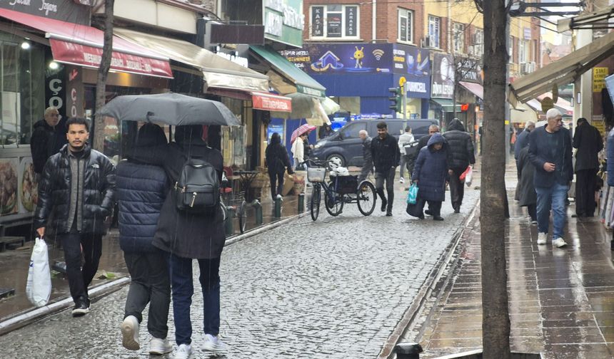 Eskişehir’de sağanak yağış etkili oldu