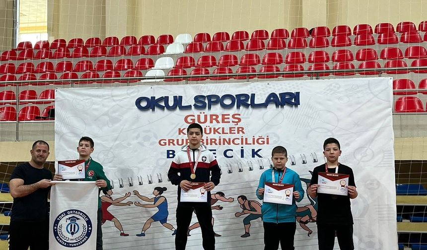 Eskişehirli sporcular madalyayla döndüler