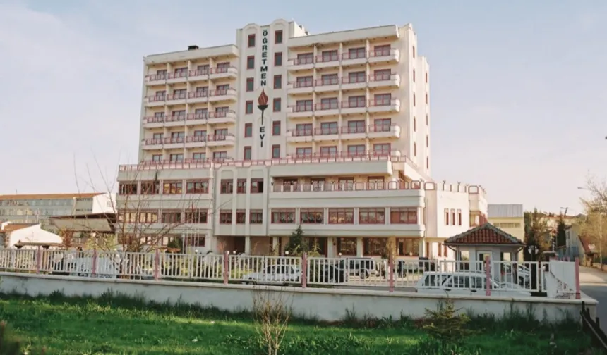 Eskişehir'de öğretmenevi ihalesine tepki!