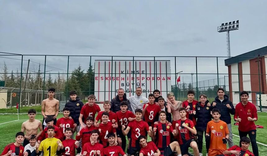 Eskişehirspor altyapı takımları galibiyeti sürdüyor