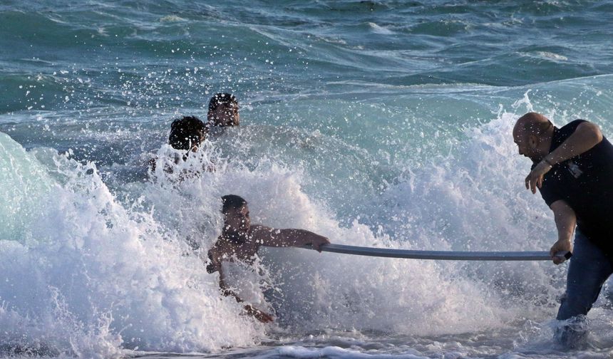 Dünyaca ünlü sahilde can pazarı